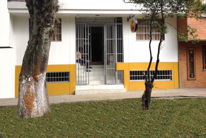 Hostal Hostal El Hangar 65 *